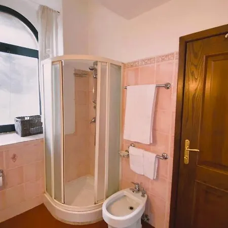Lunigiana Experience شقة *