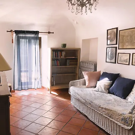Lunigiana Experience شقة *